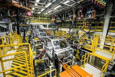 雙料第一！五菱汽車榮膺民族汽車品牌認知度與保值率雙冠王